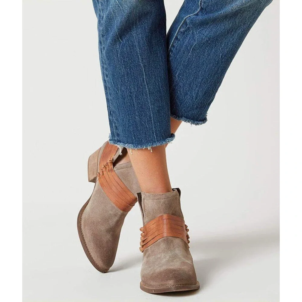 Diba True Sly Fox Taupe Suede Leather Side Cutout Western‎ Ankle Boots 9.5